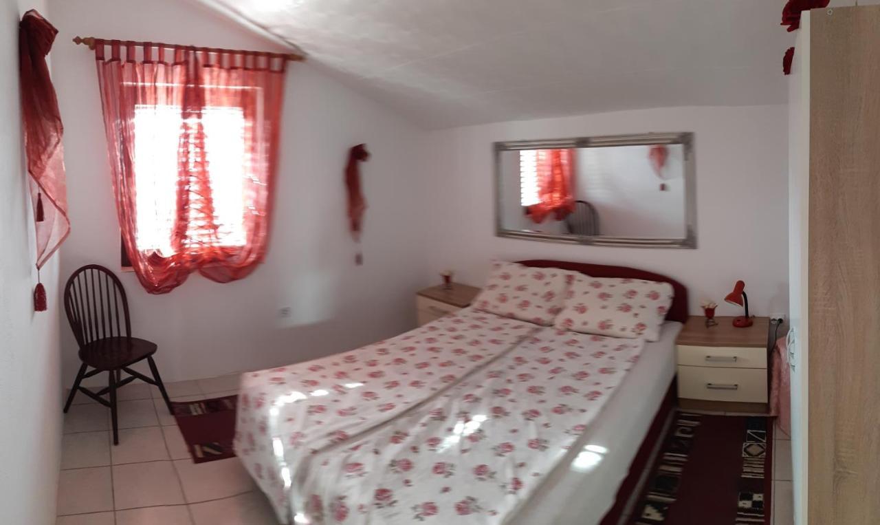 Apartments Maltasic Vir Ngoại thất bức ảnh