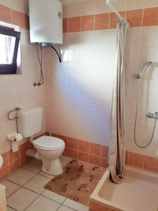 Apartments Maltasic Vir Ngoại thất bức ảnh
