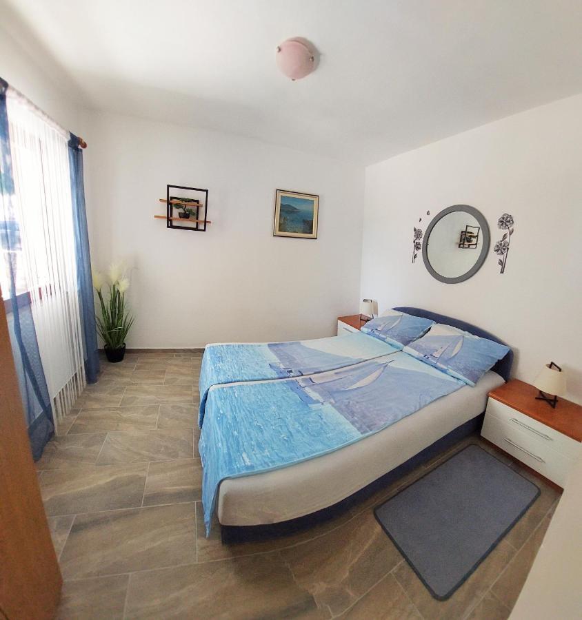Apartments Maltasic Vir Ngoại thất bức ảnh