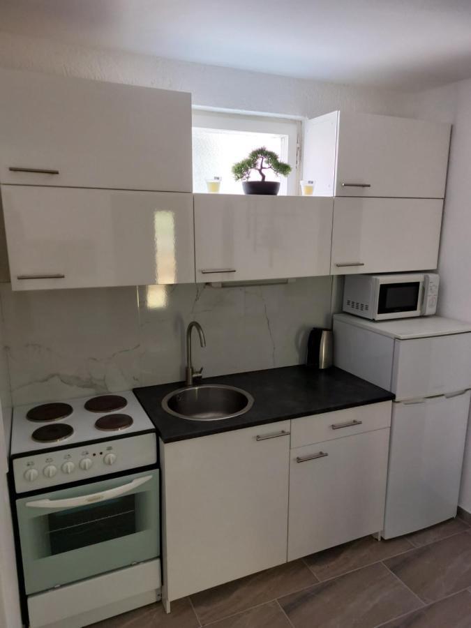 Apartments Maltasic Vir Ngoại thất bức ảnh
