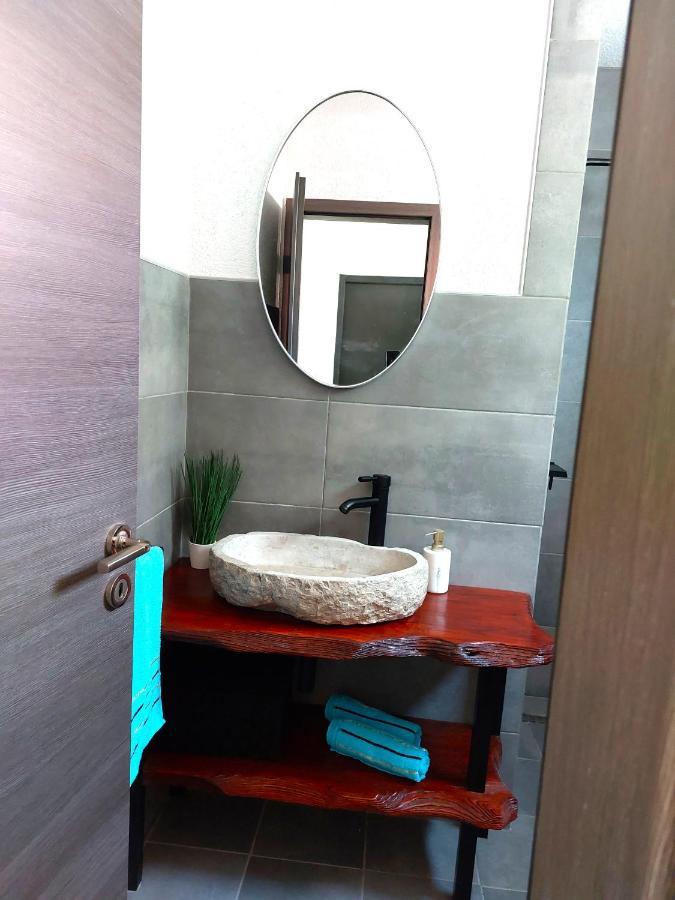 Apartments Maltasic Vir Ngoại thất bức ảnh