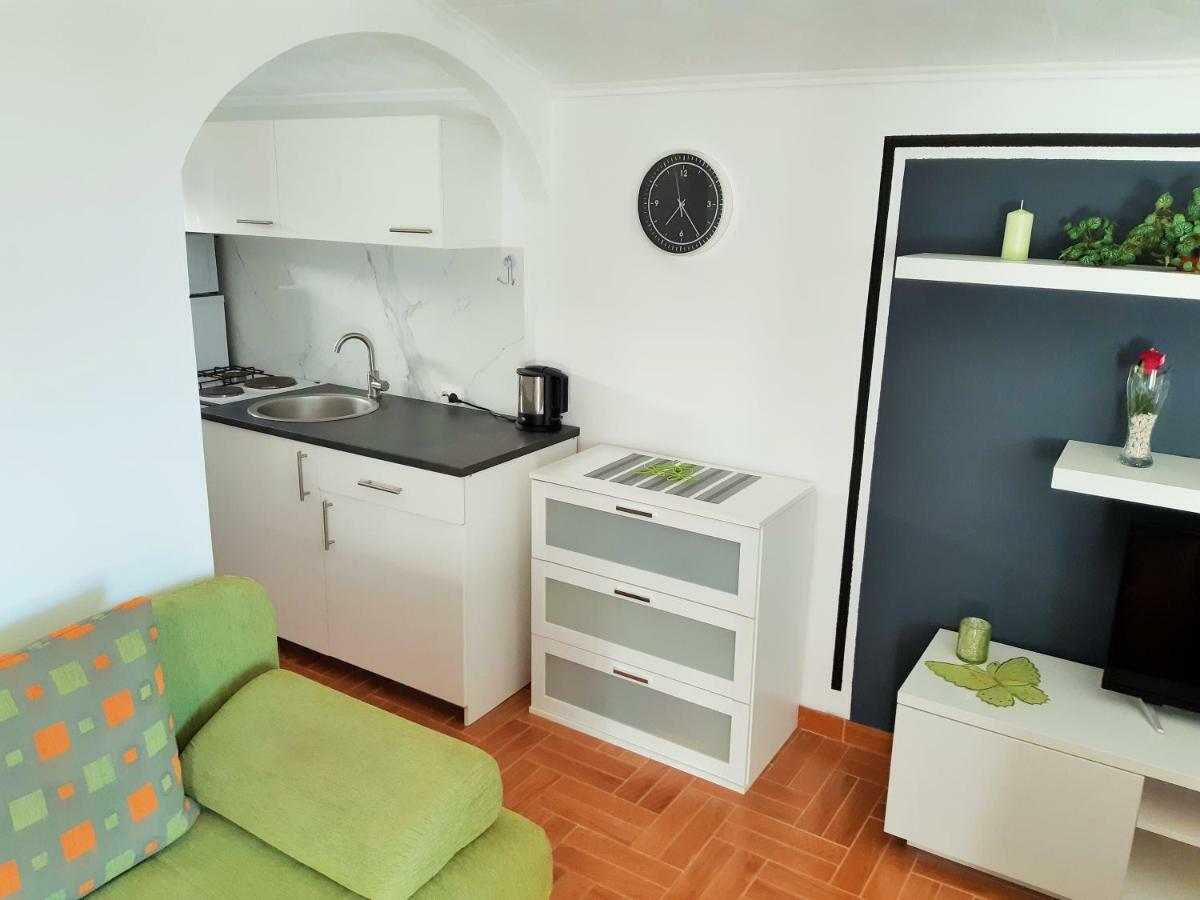 Apartments Maltasic Vir Ngoại thất bức ảnh